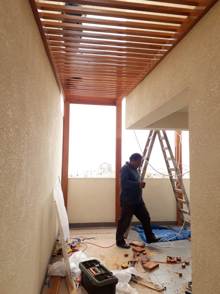 Construcción de techo sol y sombra 