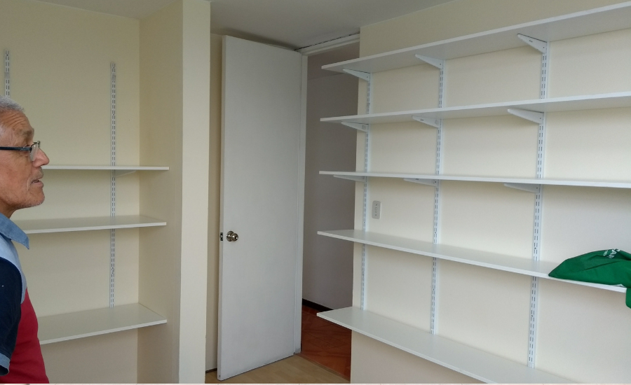 Instalación de repisas de sodimac