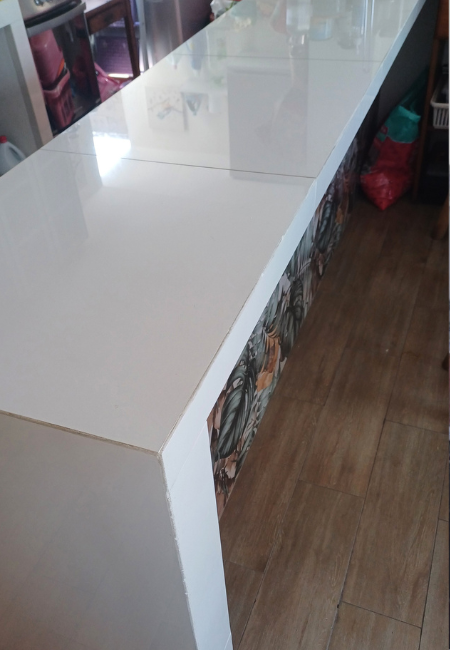 Detalle de enchape de porcelanato